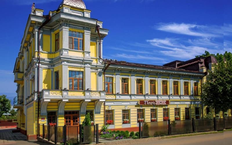 Selivanov Restaurant & Hotel