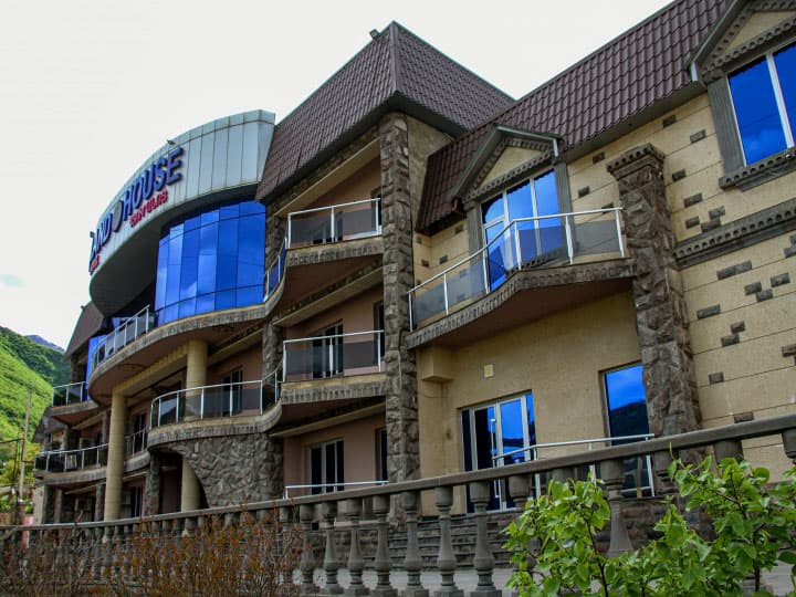 Grand House
